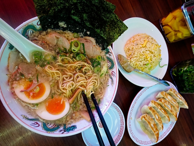 ラーメンチャーハン餃子セットの画像